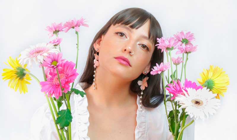 Paulina Camus presenta "Florecer", su álbum debut.