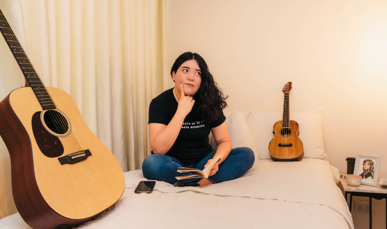 carol hills estrena album en mi habitación